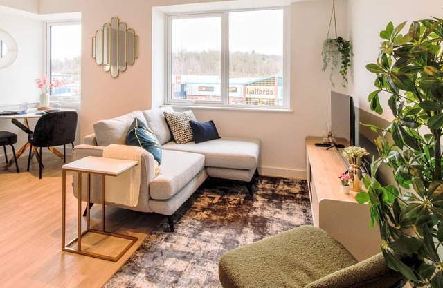 Stirling Redhill by Stay Shoal