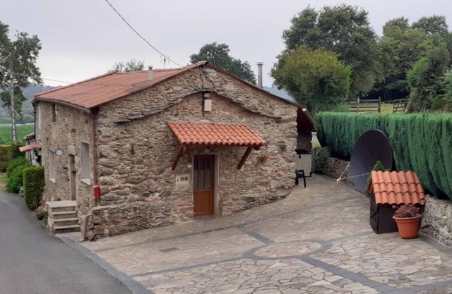 Stone Cottage Busto (jumelé)