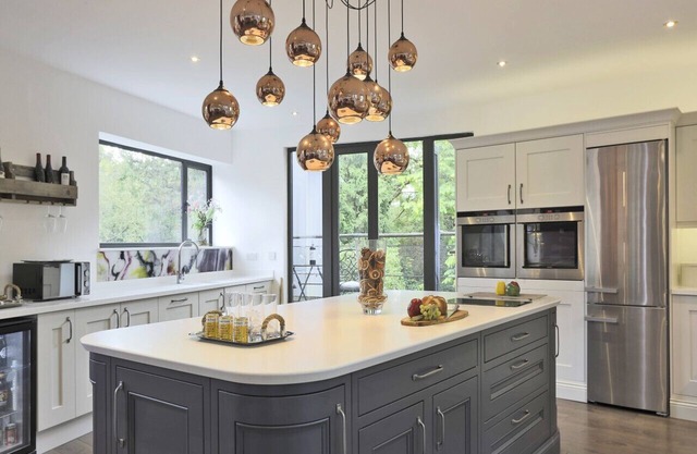 Stone Farm - Six Bedroom House, Sleeps 12