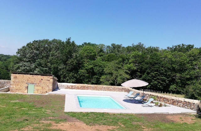 Maison en pierre avec piscine privative, jardin, internet à Saint-Pardoux-et-Vielvic