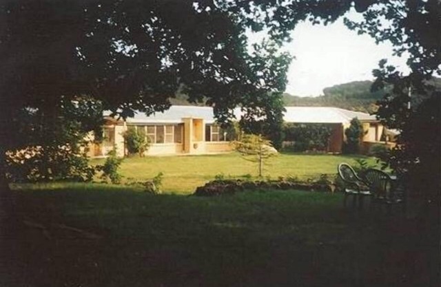 Stone Hedge - grande maison de campagne, près d'Oberon
