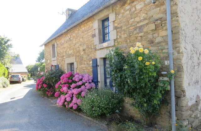 Maison en pierre 5 pers - 500 m de la mer - MOELAN SUR MER