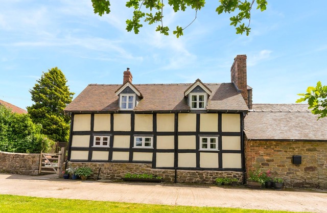Maison en pierre, CAYNHAM
