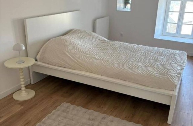 Maison en pierre pour une escapade relaxante,spacieuse, idéale pour famille.