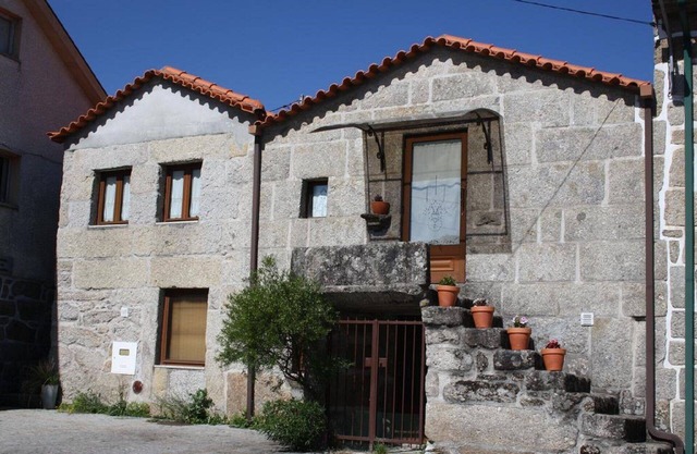 Maison en pierre à Viseu
