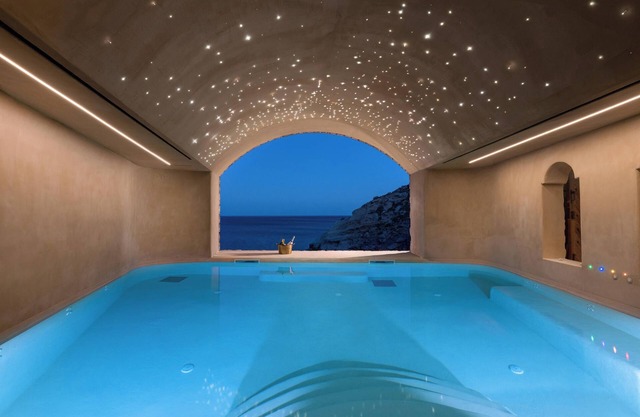 Stone Luxury Suites-Superior Suites 3