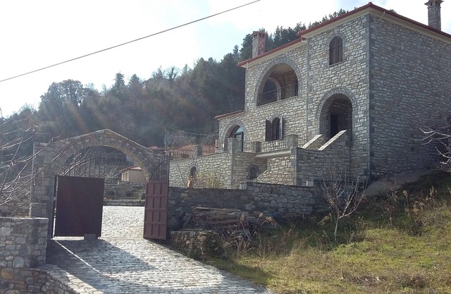 Maison de pierre Anavriti