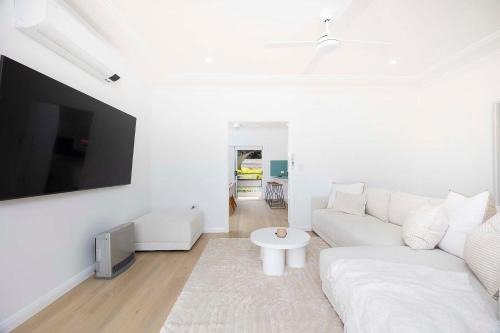 Stone's Throw Cottage