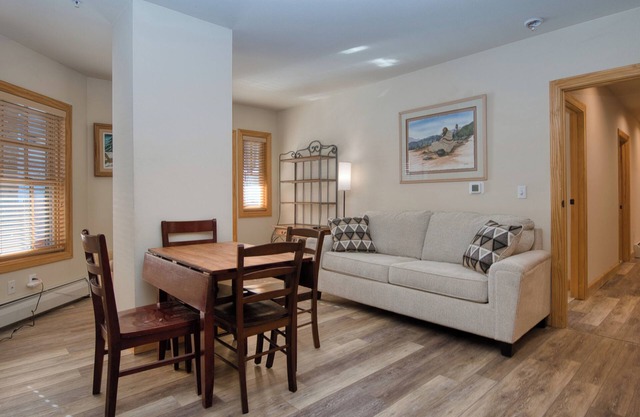 Stone Suite A Aspen Ski Condo in Kirkwood