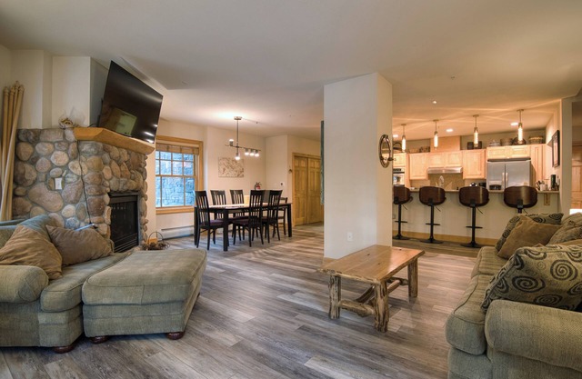 Meadow Stone Aspen Grand Condo