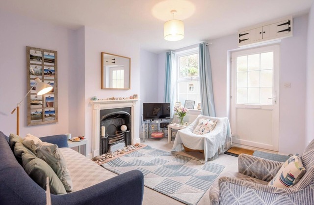 Stones Throw, Fisherman's Cottage in Aldeburgh