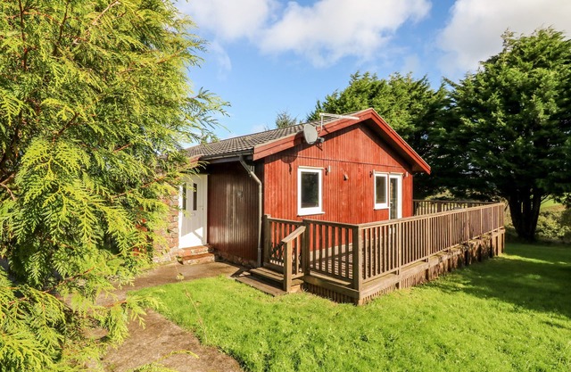 STONEWOOD LODGE, pet friendly in Woolsery