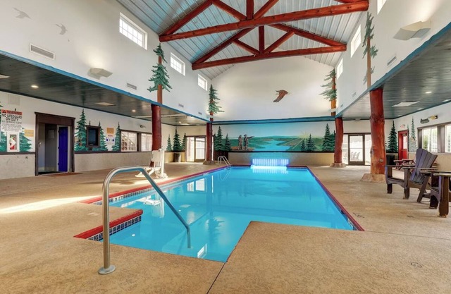 Stoney Creek Columbia, Deluxe 2 Double w/ Free Hot Breakfast | 3 Units