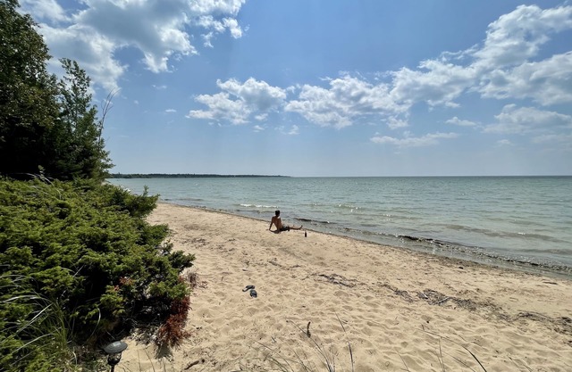 STONINGTON CLEARVIEW COTTAGE: Cottage privé sur le lac Michigan!