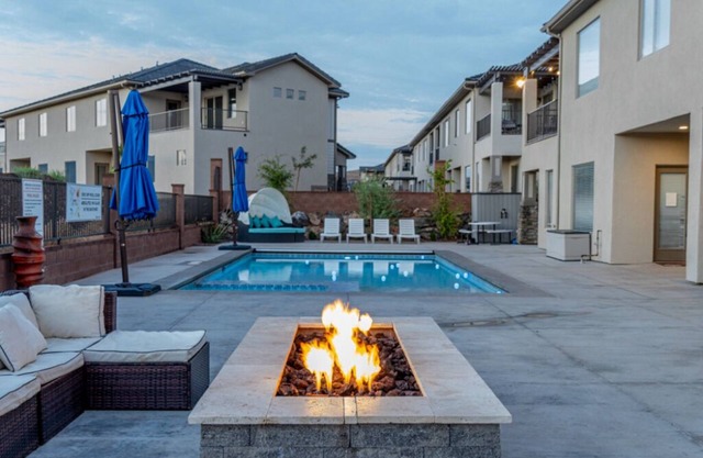Gorgeous Zion Park Views-Heated Private Pool /Hot Tub, Waterpark, Near Zion Park