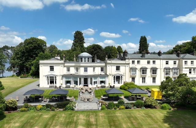 Storrs Hall Hotel
