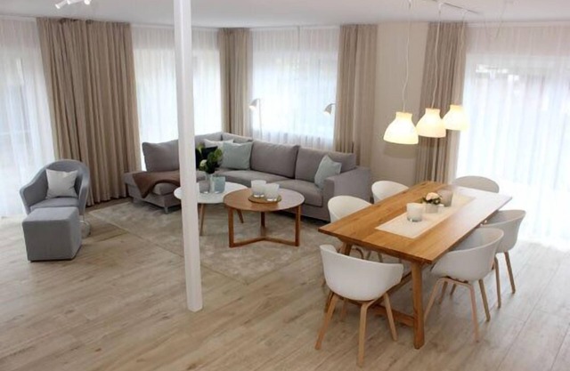 Strandvilla mit Garten und Terrasse in Strandnaher Lage