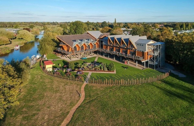 Stratford Caravan Pet friendly
