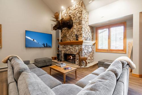 Strawberry Park True Ski In Ski Out by Vail Realty