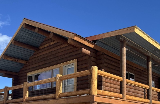 Big Bear Cabin by the Madison River in Southwest MT sleeps 6