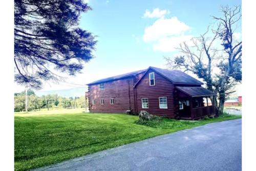 Streamside Haven at 70 Acres Valley Retreat