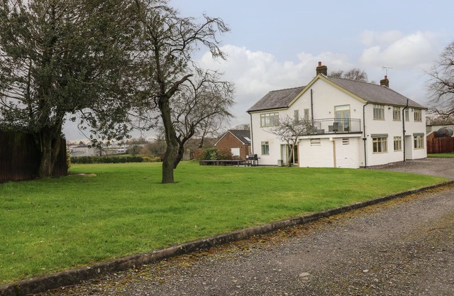 Strelley Court Farm, RIPLEY, DERBYSHIRE