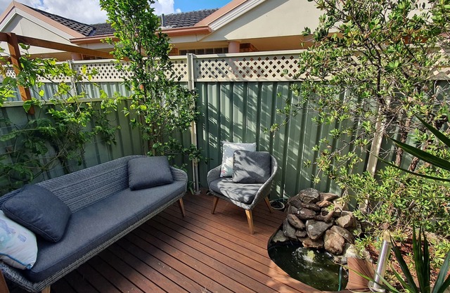 Stroll, Swim, Shop & Spa - Superb summer vacation digs close to everything!