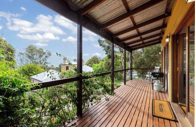 Strong Farmers Estate: Willunga Heritage Accommodation