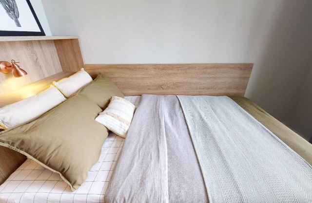 Student Only, Ensuite Room in a Apartment