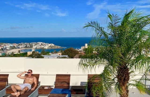 Studio 10 au coeur de Bondi avec balcon et piscine commune sur le toit