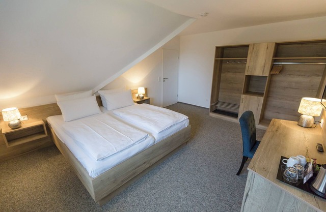 Studio 124. Family-friendly and cozy.