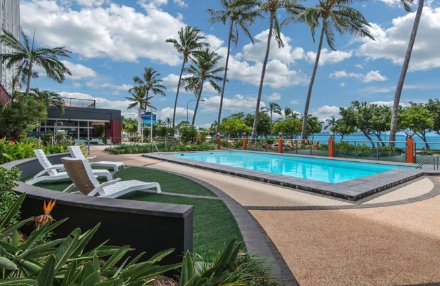 Studio 211-seaside Serenity: Your Perfect Retreat
