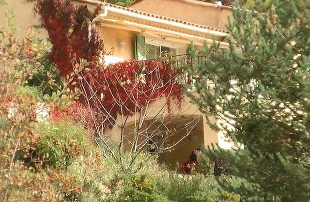 Studio 35m°neuf tout équipé,jardin,parking ,plein pied,calme verdure.