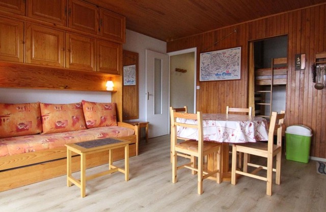Studio 4 pers, 28m², Alpe d'Huez - Proche pistes et commerces, balcon sud, casier à skis - FR-1-405-30