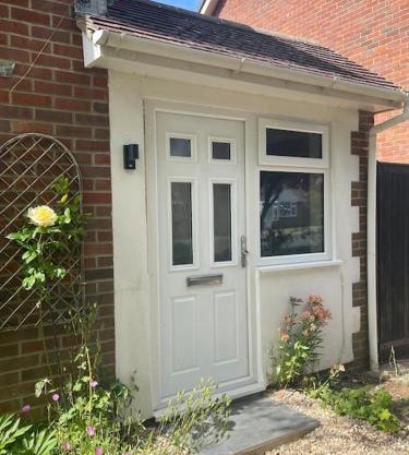 Studio 40 cosy compact space in quiet location in Seaford