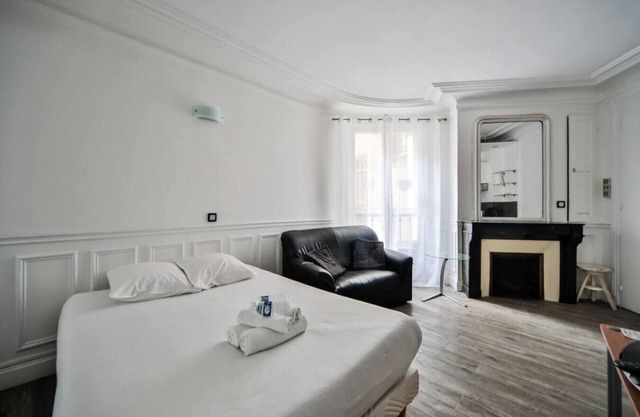 Studio 4pers Vaugirard Montparnasse Paris 6