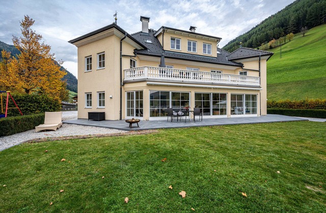 Studio 'Alpen Living 1st Floor Small' avec vue sur les montagnes, bain à remous & Wi-Fi