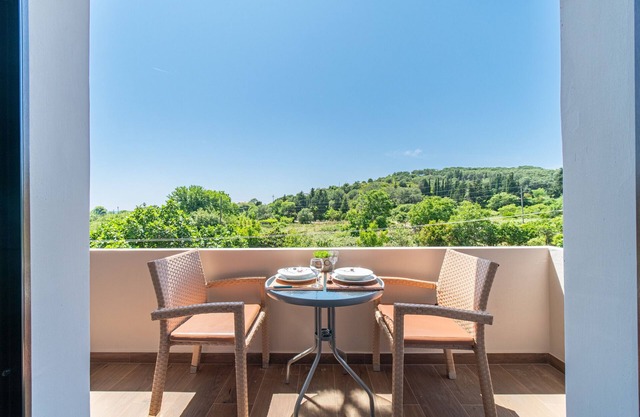 Studio "Angel's Studio 2" avec vue sur les montagnes, balcon et Wi-Fi.