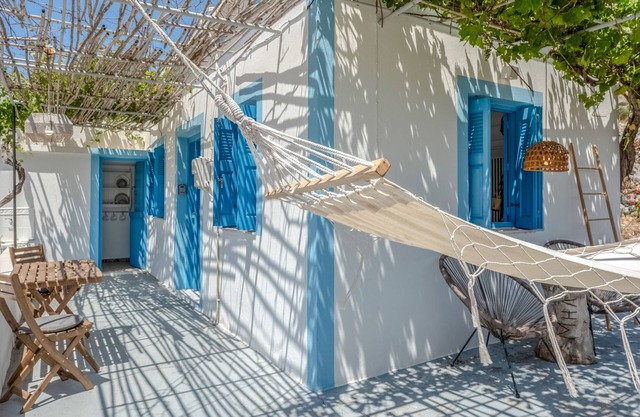 Studio 'Avlona Blue' avec vue sur la montagne, Wi-Fi et climatisation
