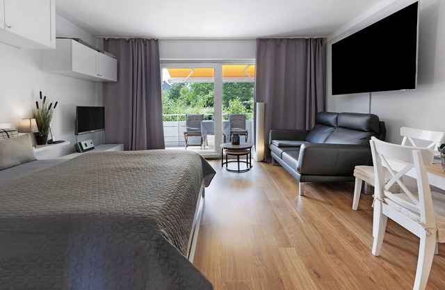 Studio 'Boutique Apartment Anybody' avec vue sur le lac, balcon et Wi-Fi