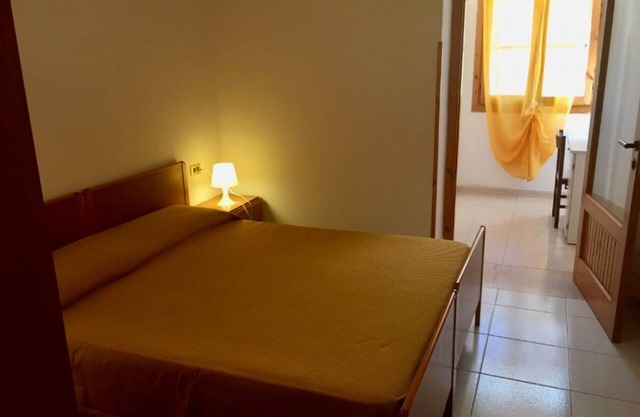 Studio Apartment 'Falcone-Monolocale Basic 401' with Sea View, Wi-Fi and Air Conditioning