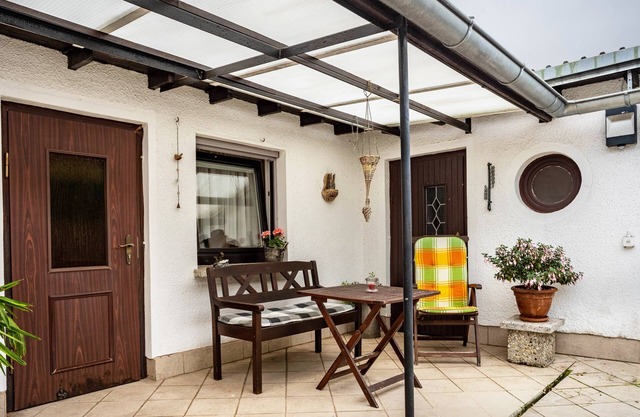 Studio 'Ferienzimmer Norbi Stralsund' avec terrasse privée et Wi-Fi