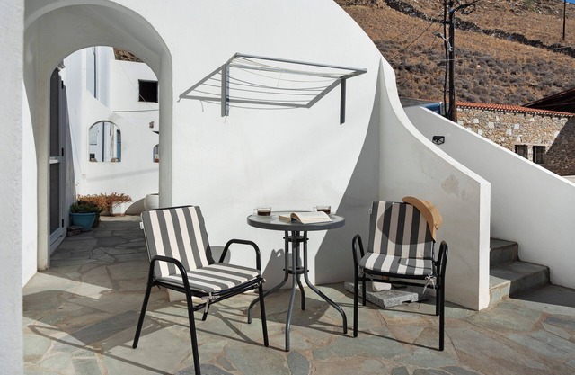 Studio 'Merichas 7 Irida' avec vue sur la montagne, Wi-Fi et climatisation