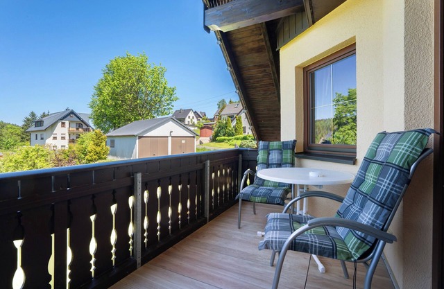 Studio 'Pension Bergblick - Nonnefelsen' avec vue sur la montagne, balcon et Wi-Fi