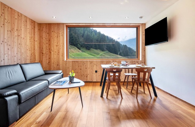 Studio 'Rumwaldhof Arnika' avec vue sur la montagne, terrasse partagée et Wi-Fi