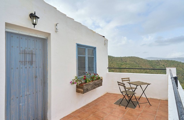 Studio 'The Vine' avec vue sur les montagnes, piscine partagée et Wi-Fi