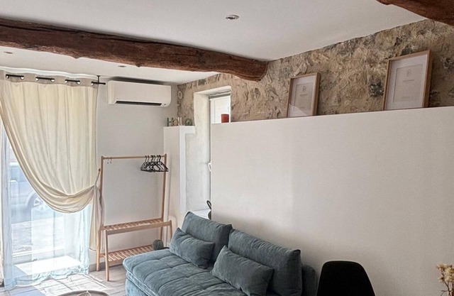 Studio avec piscine, La Nîmoise