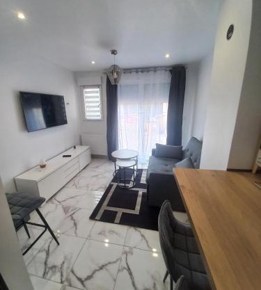 Studio avec terrasse