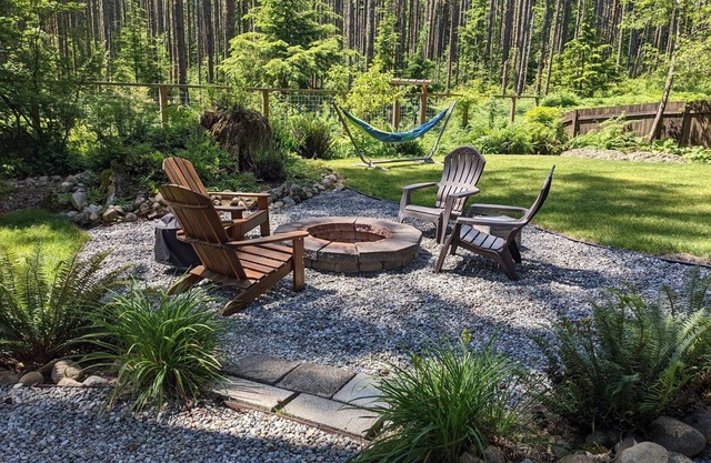 Studio Cabin, minutes from lake and trails