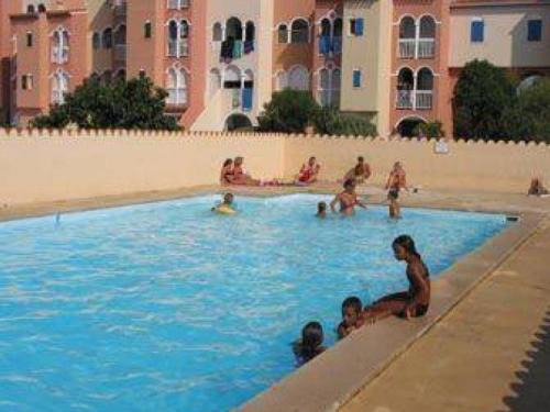 Studio Cabine avec Piscine, Parking et Proximité Commerces au Barcarès - FR-1-782-52